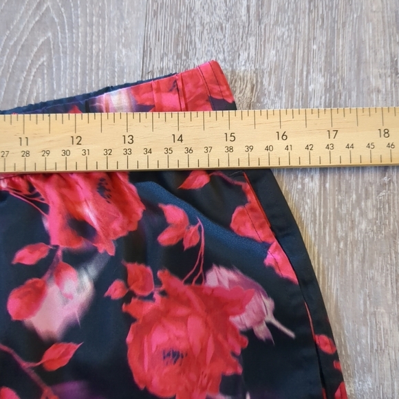 Victoria Secret Pajamas Women's Medium 2 Piece Comfy Feminine Floral - Picture 8 of 11